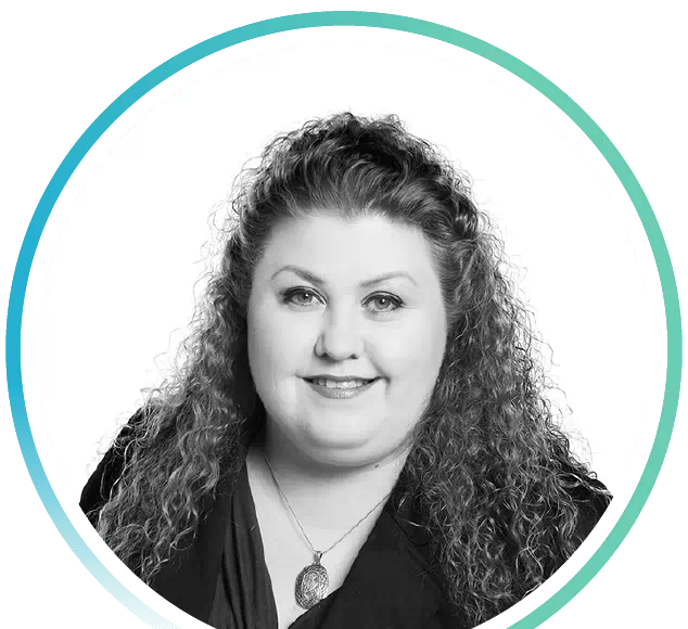 Becky Norton headshot
